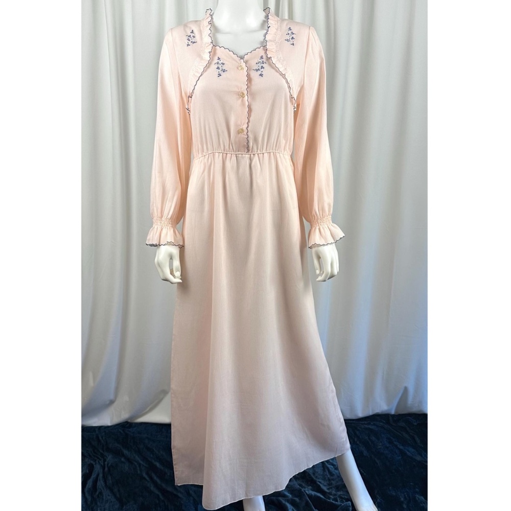 Vintage 1970’s Italian Long House Dress in Blush Pink - Floral Embroidery • S/M